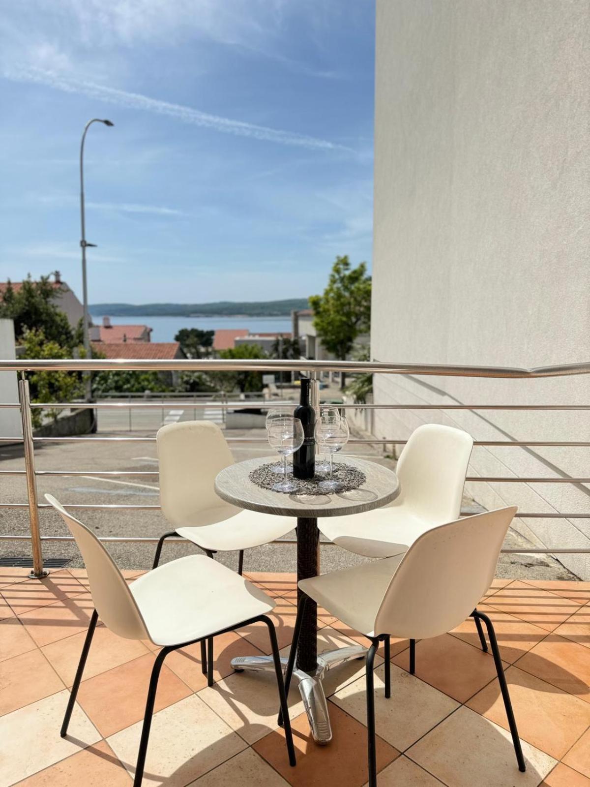 Villa Domgjoni 茨里克韦尼察 外观 照片